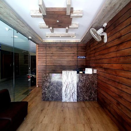 Veekay Residency Hotel Bangalore Exterior photo