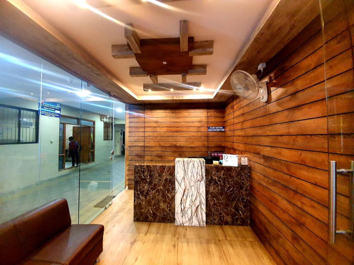 Veekay Residency Hotel Bangalore Exterior photo