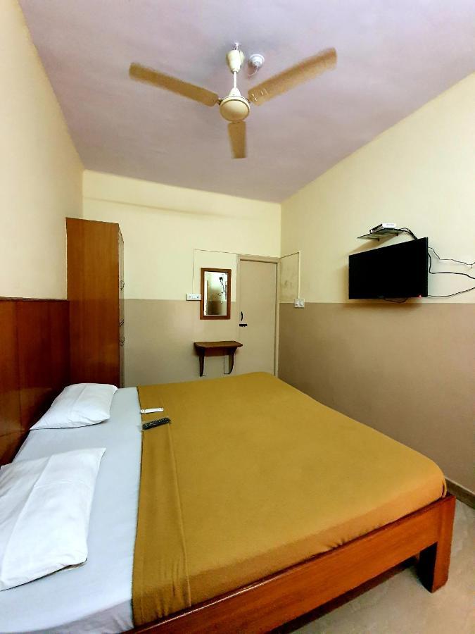 Veekay Residency Hotel Bangalore Exterior photo