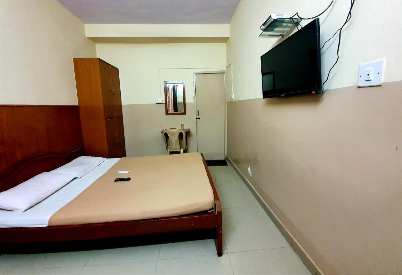 Veekay Residency Hotel Bangalore Exterior photo